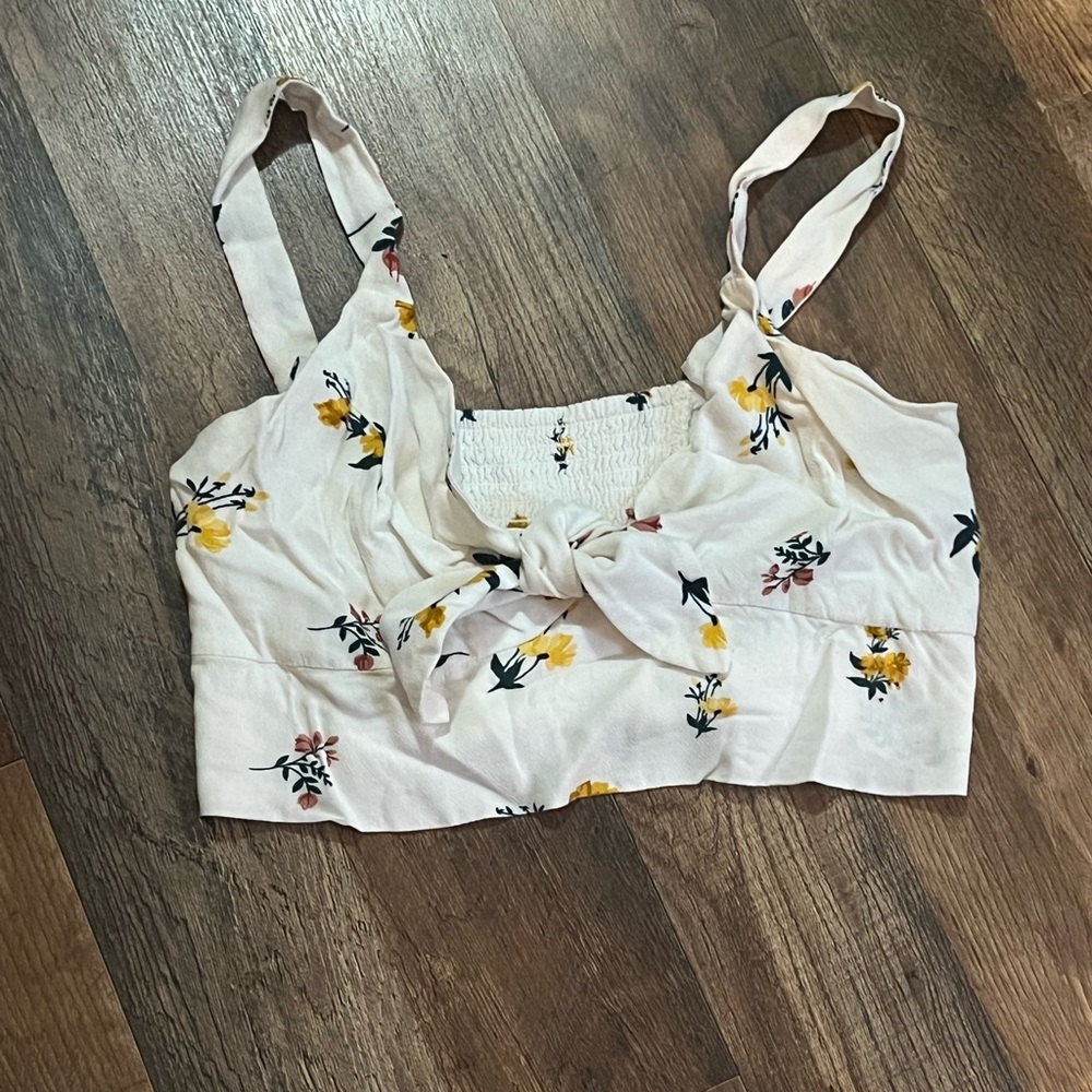 Floral Print Tie-Front Crop Top